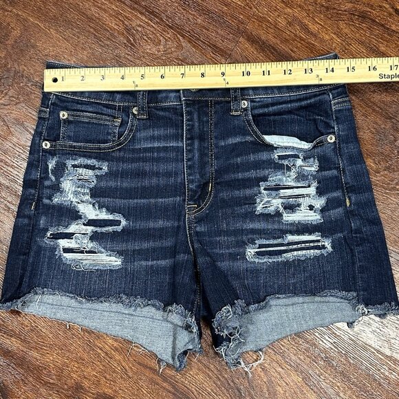 AMERICAN EAGLE NEXT LEVEL STRETCH size 8 DARK WASH DISTRESSED HI RISE SHORTIE - Picture 5 of 15